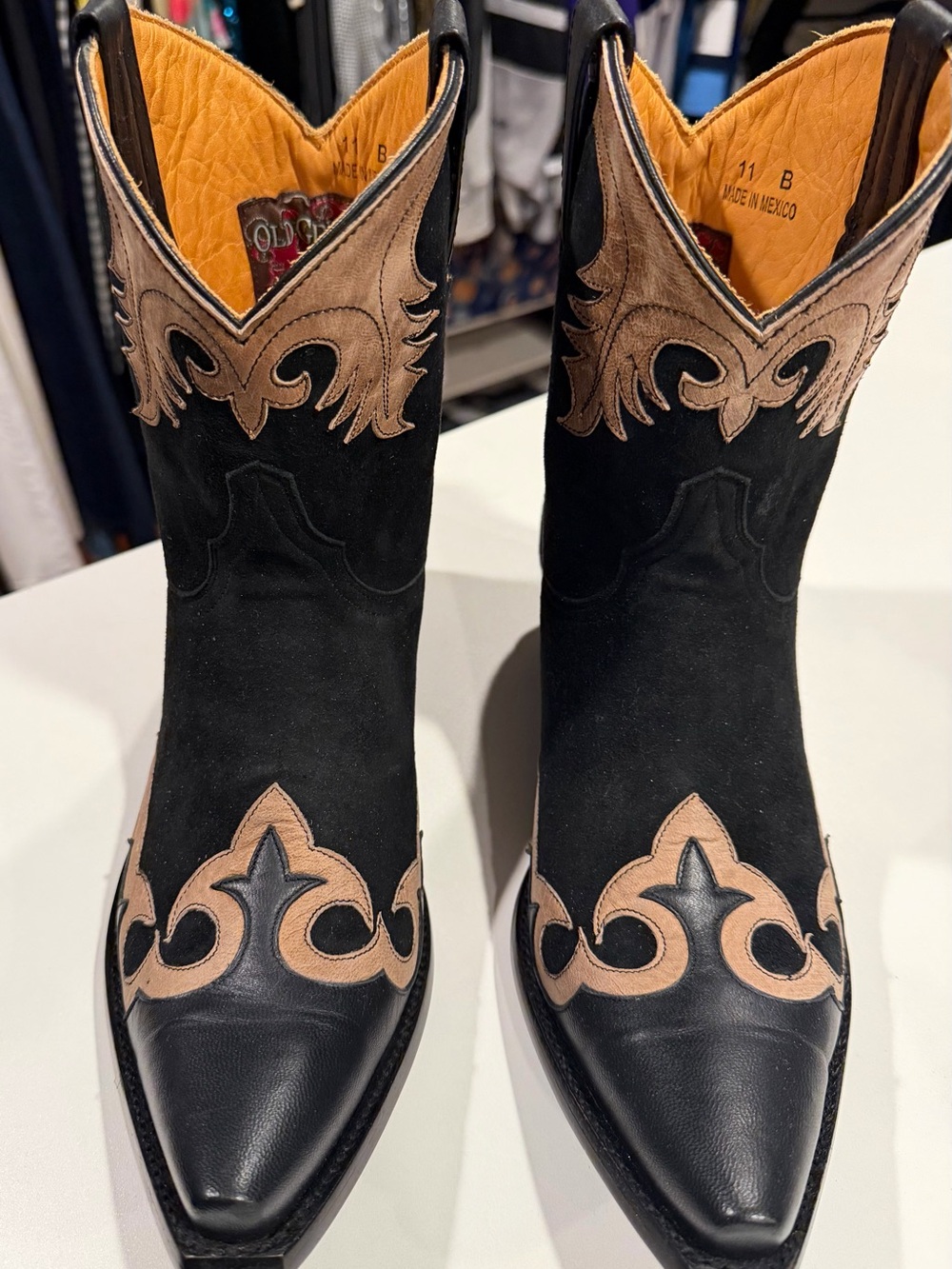 NEVER WORN!True to size Old Gringo Black and Tan Western Embroidered Ankle Boots